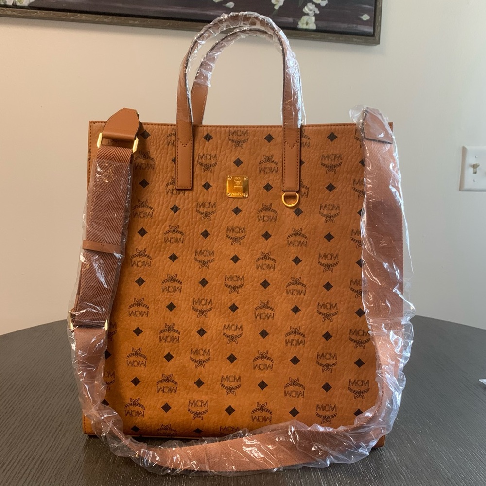 Large MCM tote with free XXL dust bag